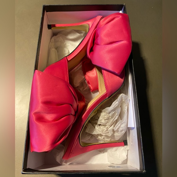 ICCONIC PINK SATIN BOW MULES - Picture 5 of 8